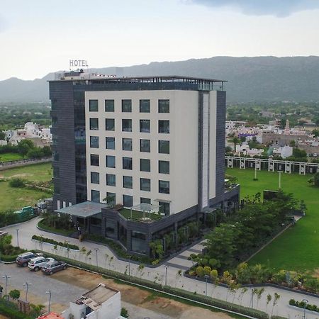Grand Xenia Hotel Ajmer Ngoại thất bức ảnh
