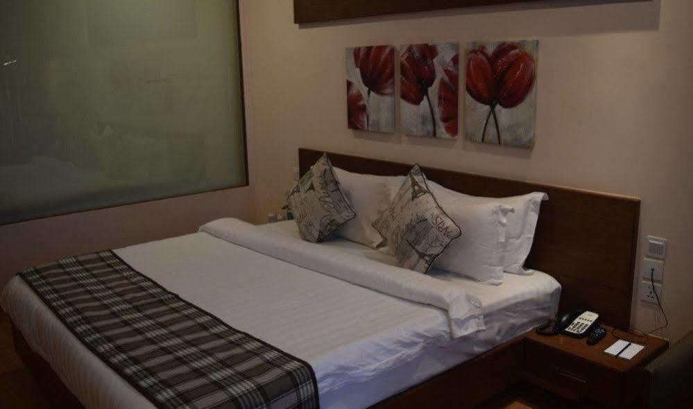 Grand Xenia Hotel Ajmer Ngoại thất bức ảnh